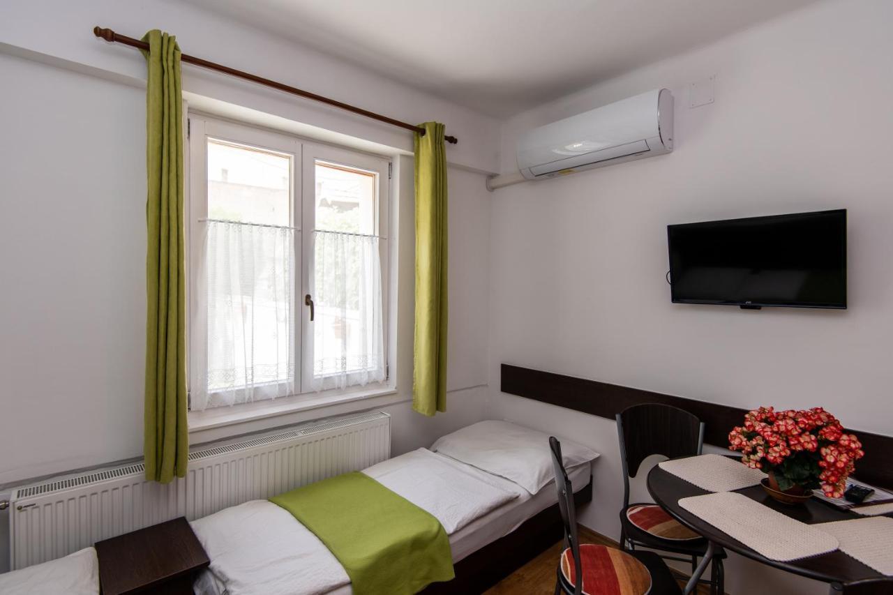 Appartamento Hello Apartman Sopron Esterno foto